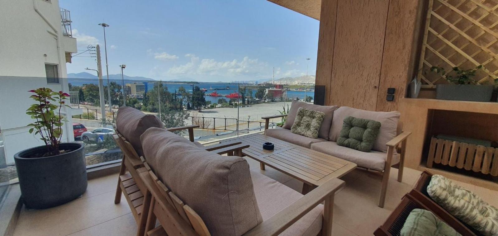 Sea View Garden Suites Pireus Exteriör bild